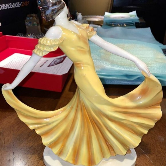 Vintage Erphila Czechoslovakia 11” Tall Ceramic Dancing Figurine Art Deco - Picture 3 of 5